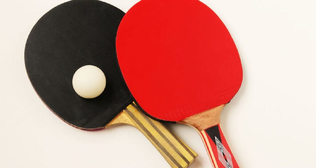 How to clean a ping pong paddle - Featured