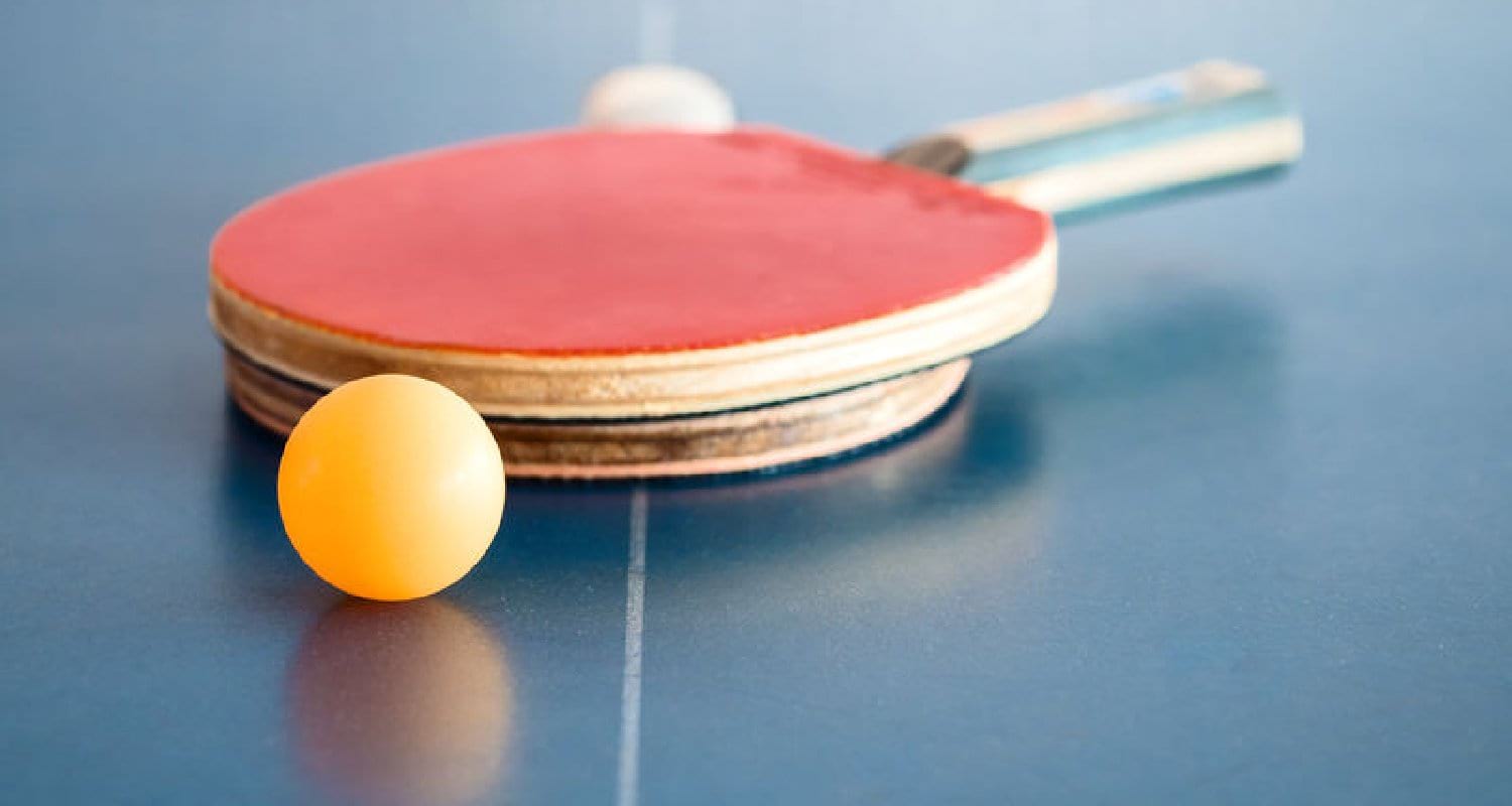 How to clean a table tennis paddle